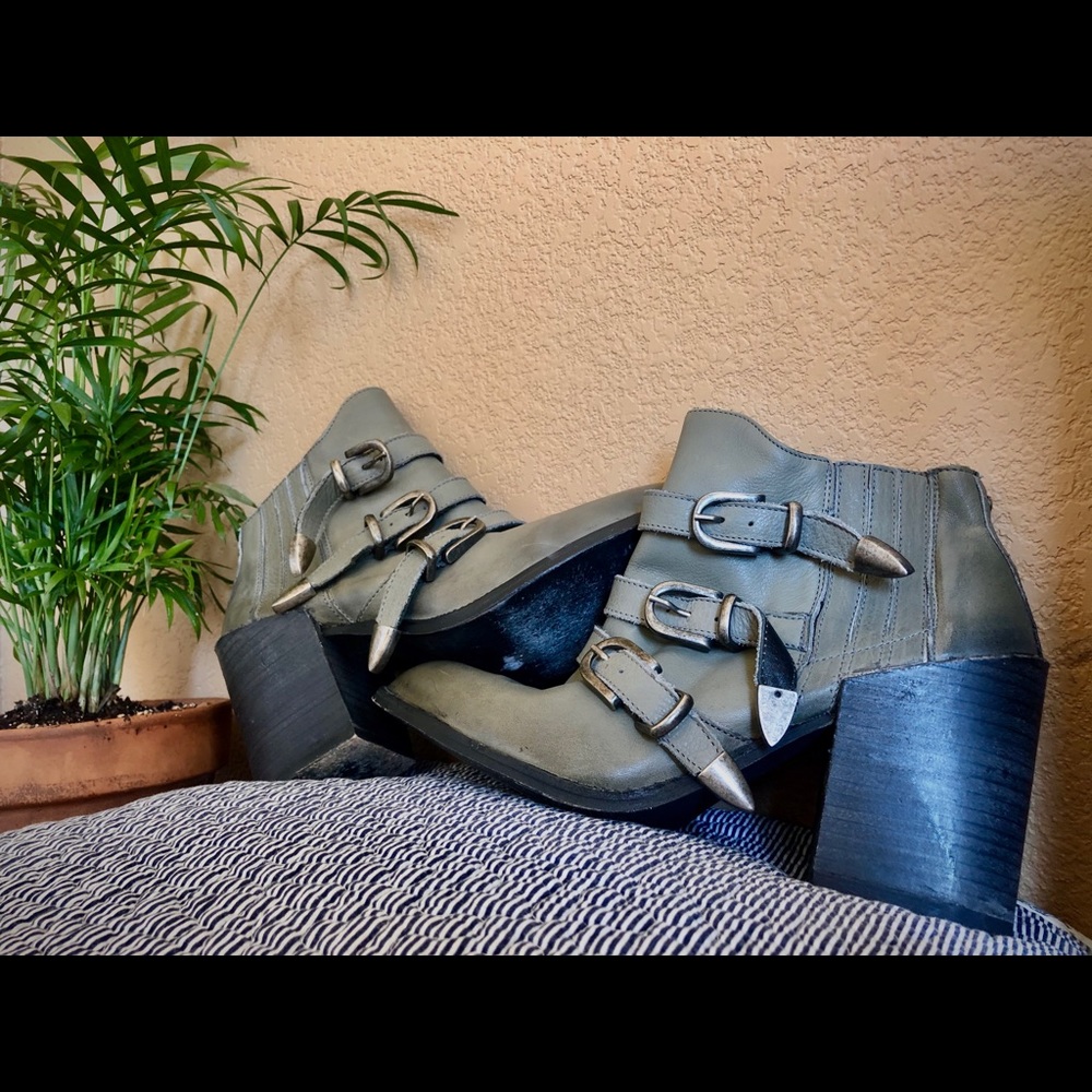 Baske California Booties Roscoe 9.5